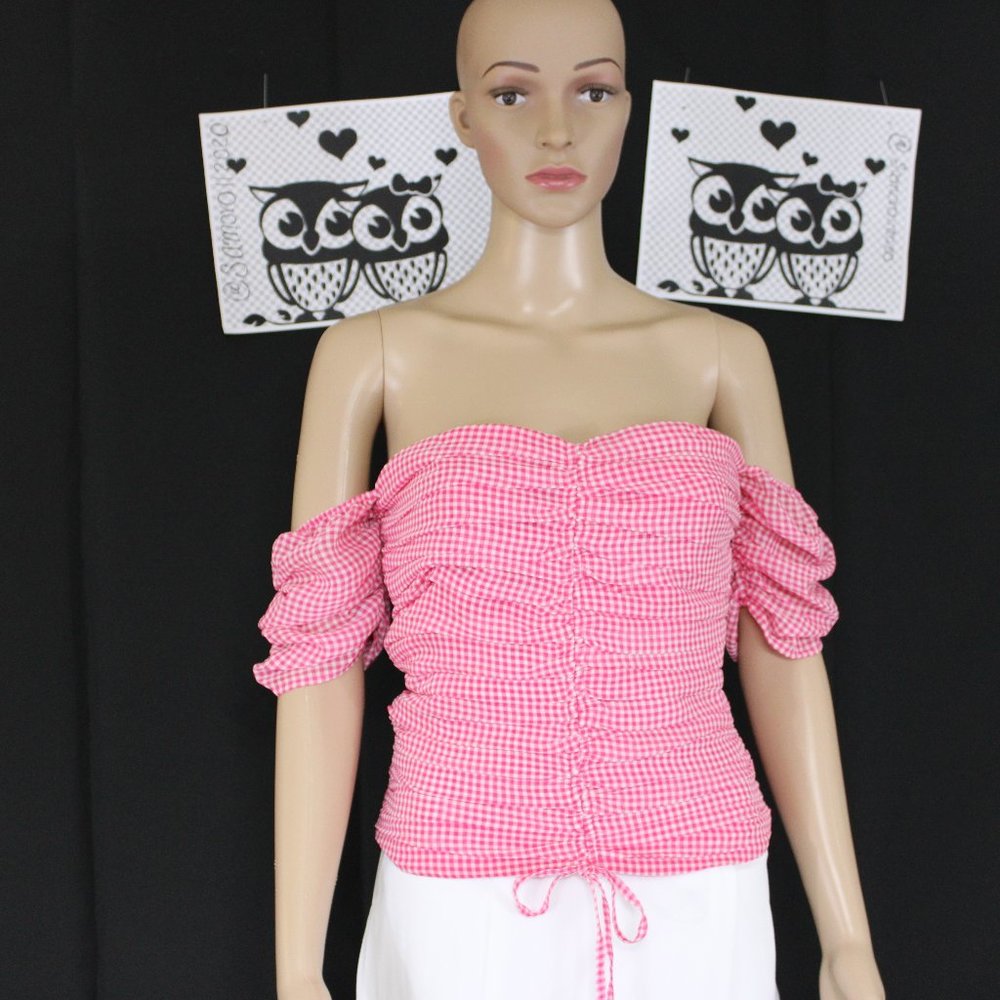 Top with Drawstring Ruching - Picture 2 of 7